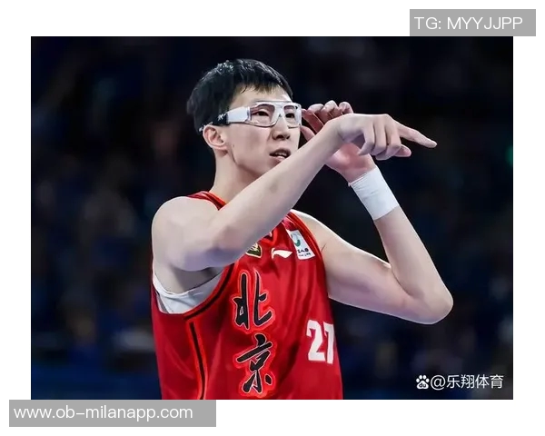 周琦三分球表现出色全场无两分球出手贡献3分4篮板1助攻2抢断2盖帽 周琦三分球表现出色全场无两分球出手贡献3分4篮板1助攻2抢断2盖帽