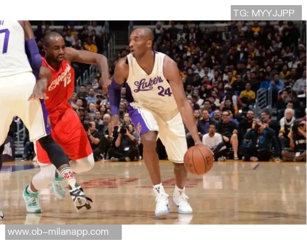 布克回应全明星投票落选称自己表现优于许多人但不符合评选标准