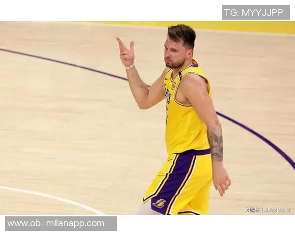 东契奇开季两场狂轰92分创造湖人队史新纪录超越Logo男 东契奇开季两场狂轰92分创造湖人队史新纪录超越Logo男